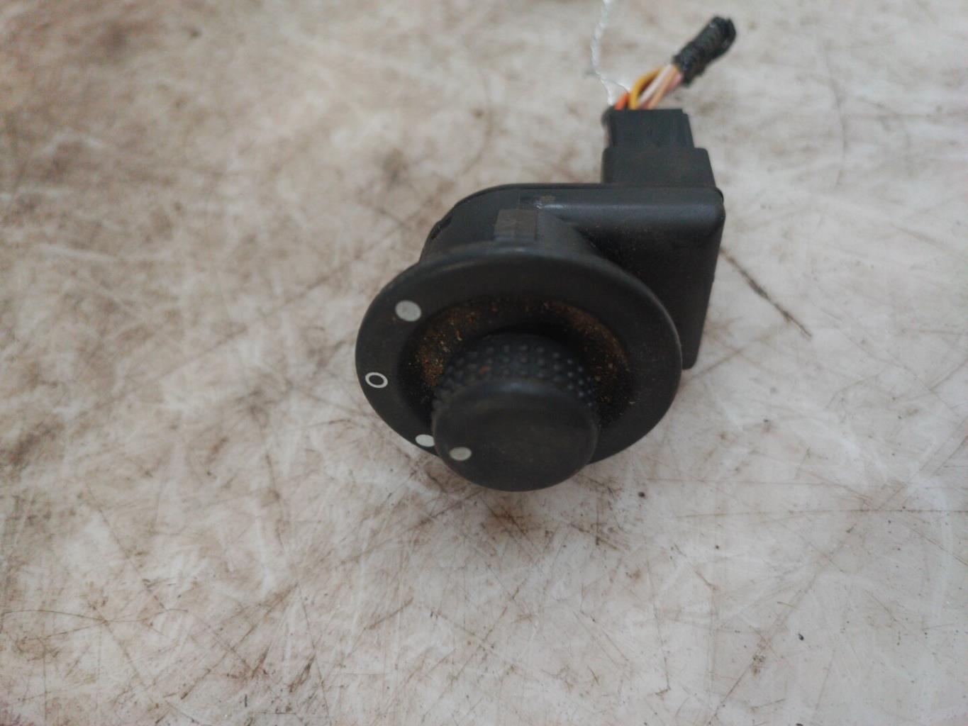 Commande retroviseurs DACIA LOGAN MCV 1 PHASE 2 BREAK Diesel - 1