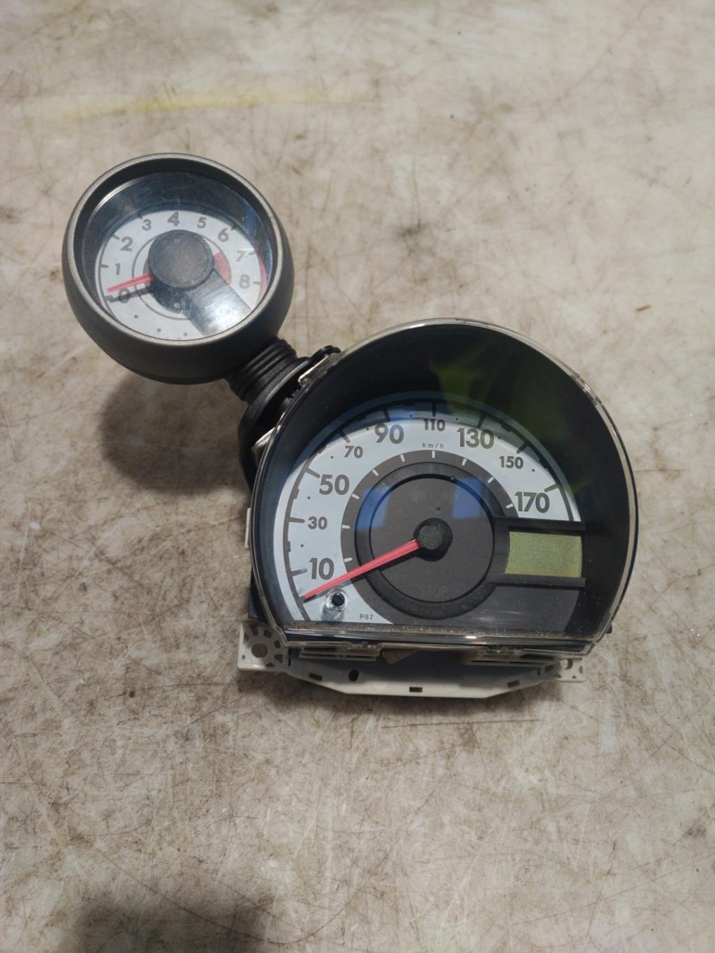 Compteur CITROEN C1 1 PHASE 1 Essence - 1