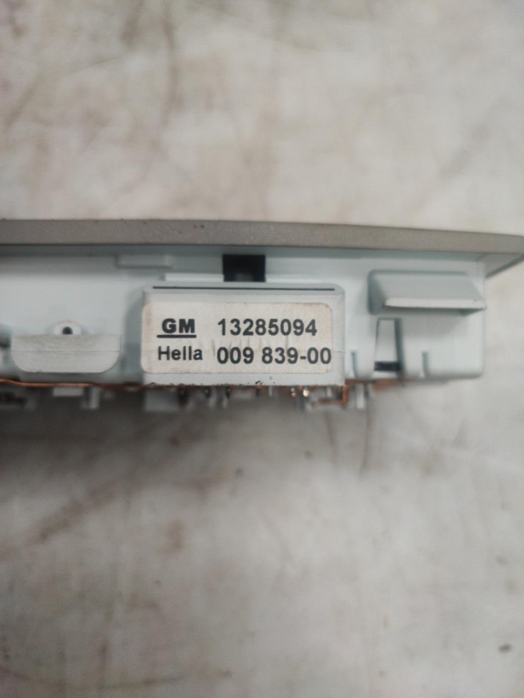 Eclairage de plafonnier OPEL INSIGNIA 1 PHASE 1 Diesel - 1