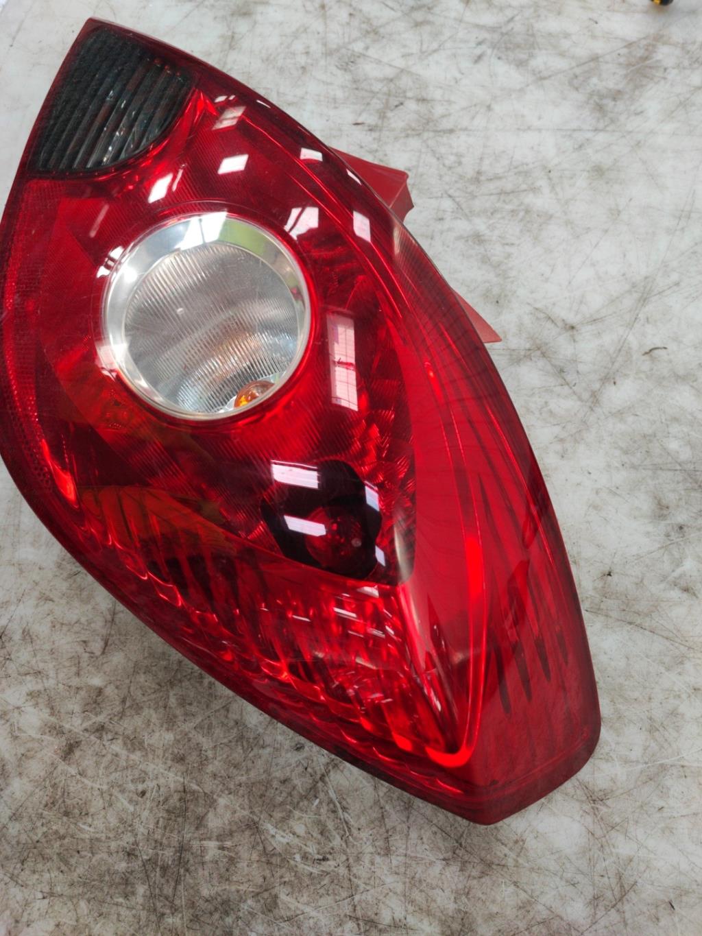 Fanale posteriore principale destro (luci) OPEL CORSA D PHASE 2 Diésel - 1