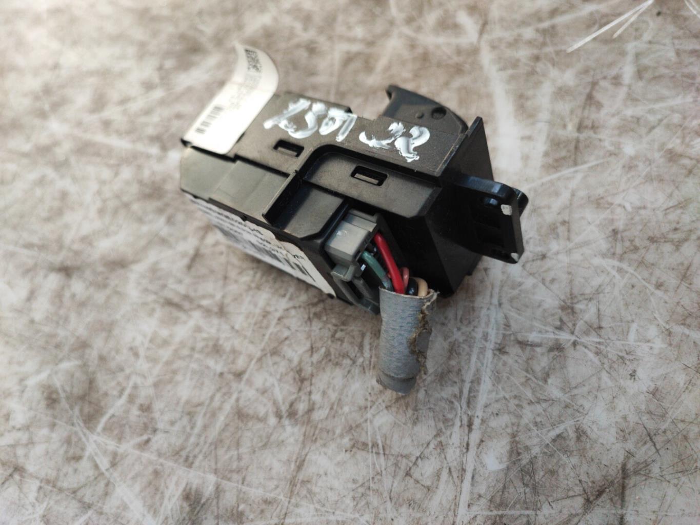 Interruttore lavacristalli posteriore destro HONDA CIVIC 8 PHASE 1 Diésel - 1