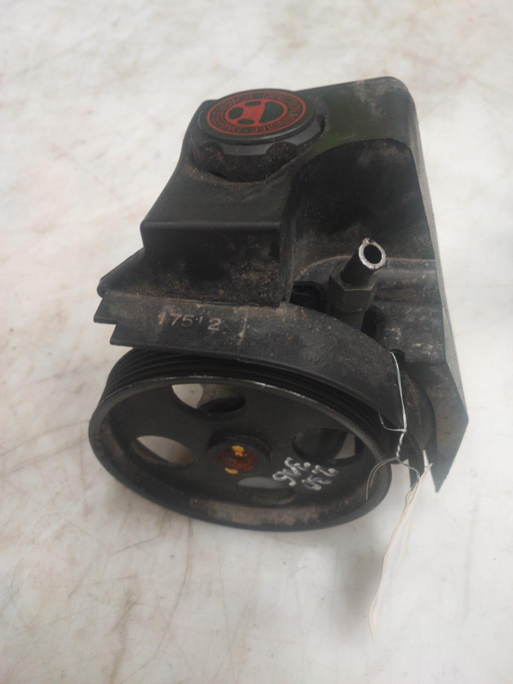 Pompe de direction PEUGEOT 206 PHASE 1 Essence - 1