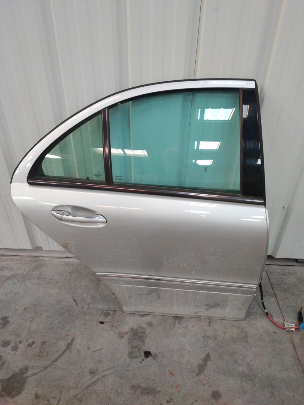 Portiera posteriore destra MERCEDES CLASSE C 203 PHASE 1  - 1