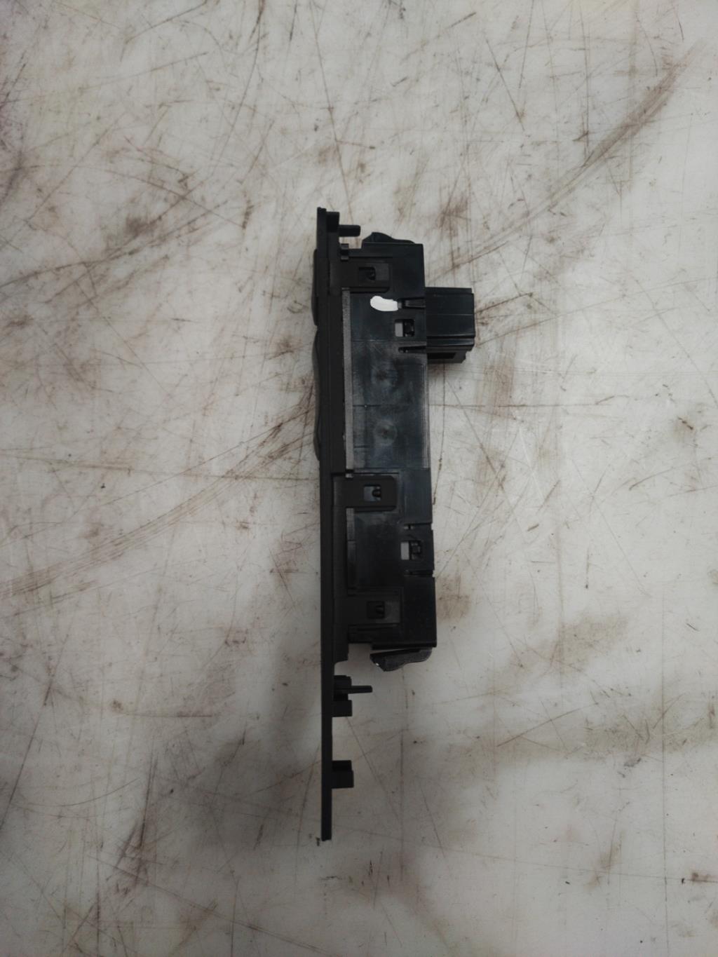 Pulsante/interruttore BMW SERIE 1 F20 PHASE 1  - 1