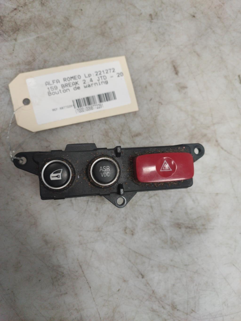 Bouton de warning ALFA ROMEO 159 BREAK Diesel - 1