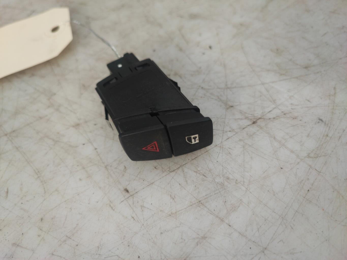 Interruttore luci emergenza BMW SERIE 1 F20 PHASE 1  - 1