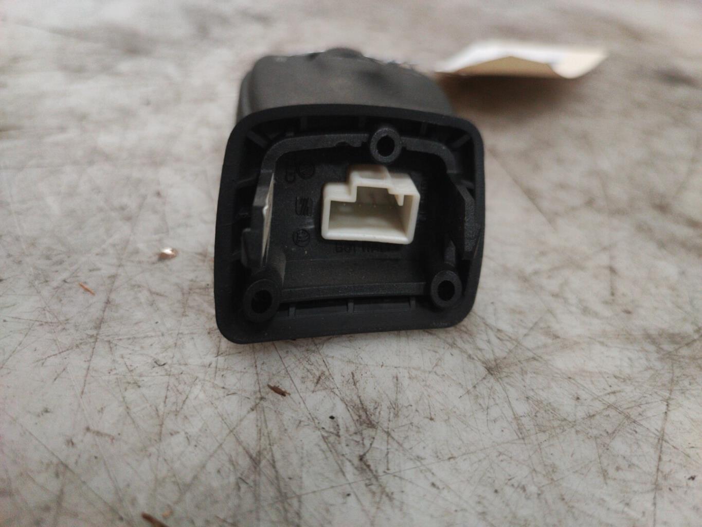 Commande autoradio SEAT IBIZA 4 PHASE 1 Diesel - 1