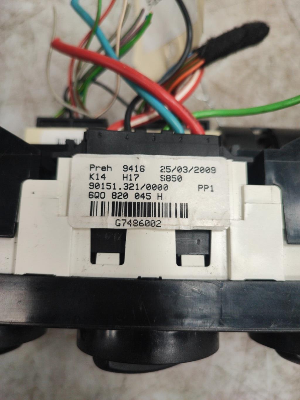 Commande chauffage VOLKSWAGEN POLO 4 PHASE 2 Essence - 1