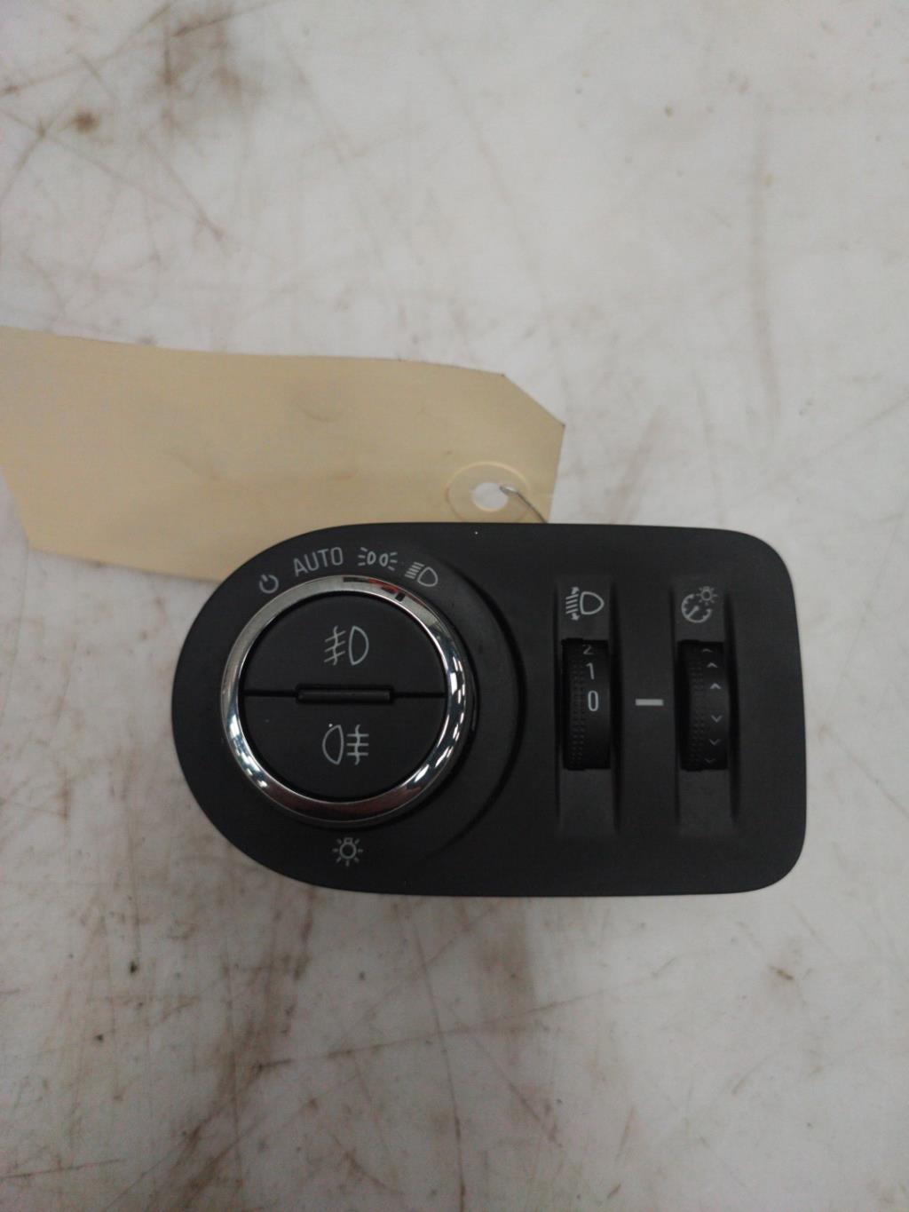 Commande de phare OPEL CORSA D PHASE 2 Diesel - 1
