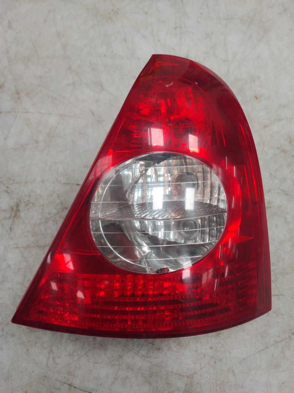 Fanale posteriore principale destro (luci) RENAULT CLIO 2 PHASE 2 Diésel - 1