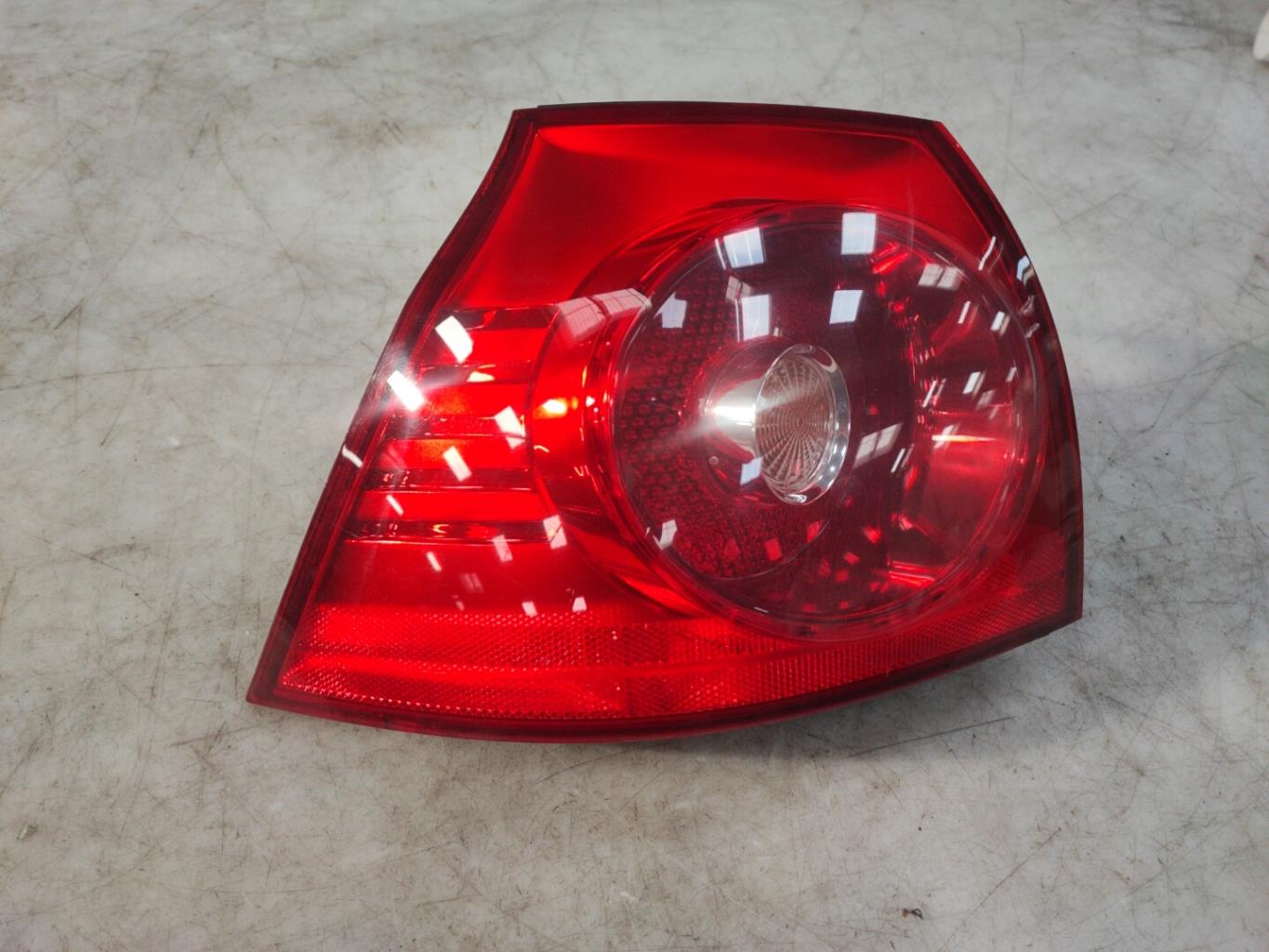 Fanale posteriore principale sinistro (luci) VOLKSWAGEN GOLF 5 Diésel - 1