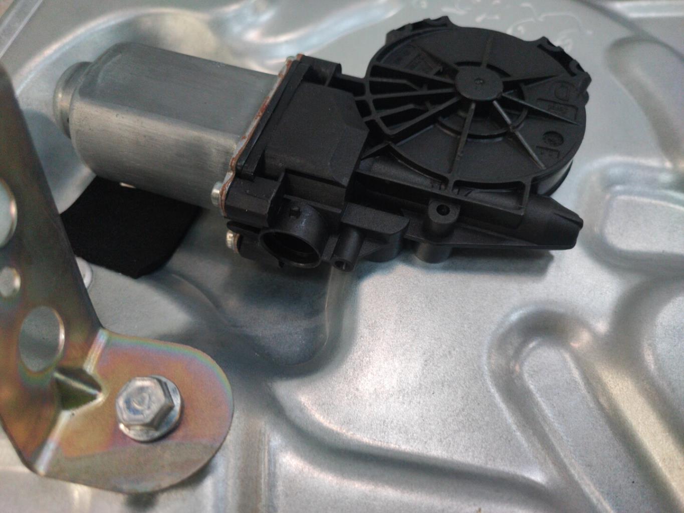 Alzacristalli elettrico anteriore destro NISSAN QASHQAI 1 PHASE 1  - 1