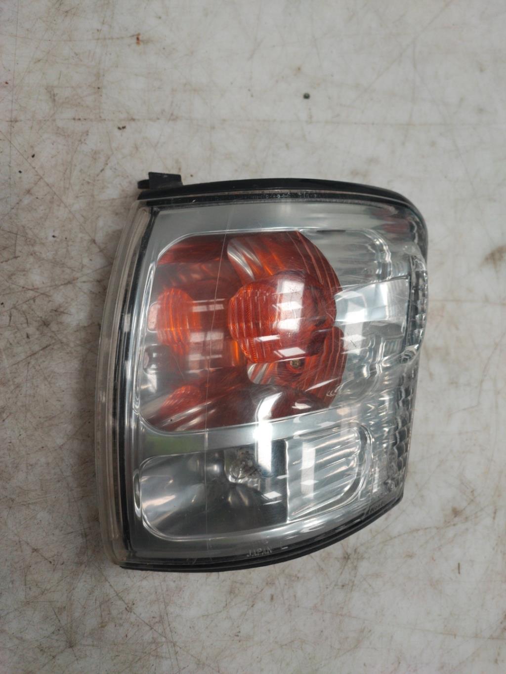 Gruppo ottico anteriore secondario sinistro (luci)(freccia) TOYOTA HILUX VI SIMPLE CABINE Diésel - 1