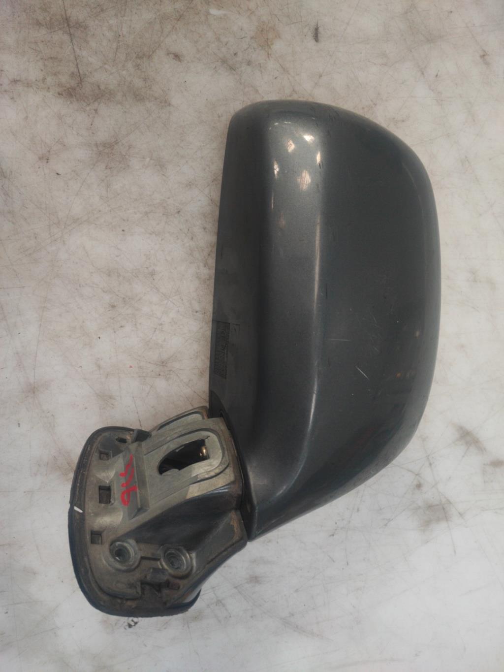 Retrovisor derecho HYUNDAI TRAJET Diésel - 1