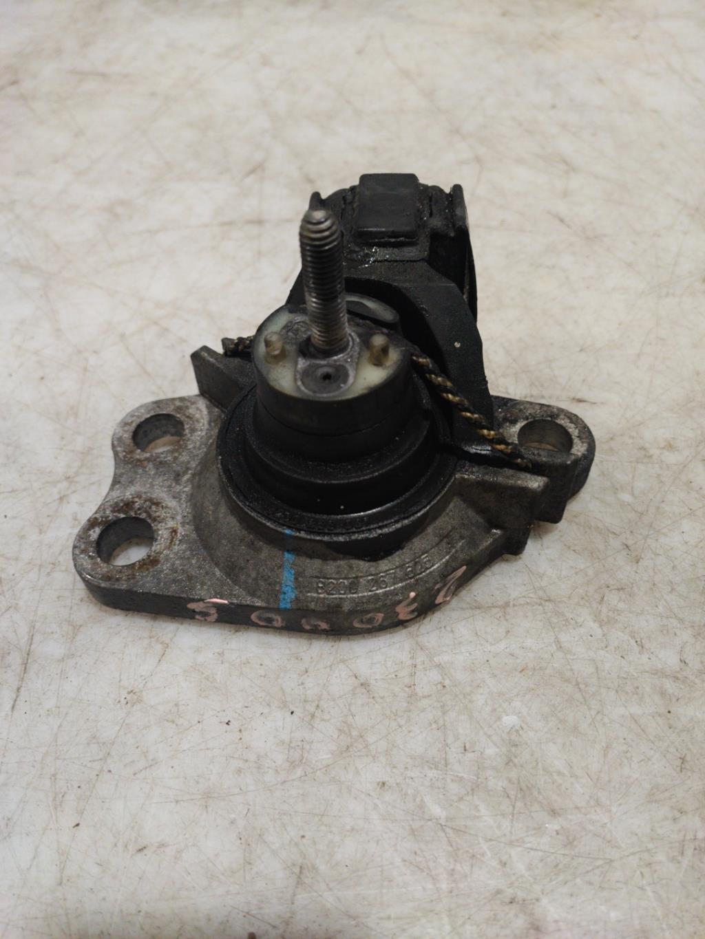 Support moteur droit RENAULT CLIO 2 PHASE 2 Diesel - 1
