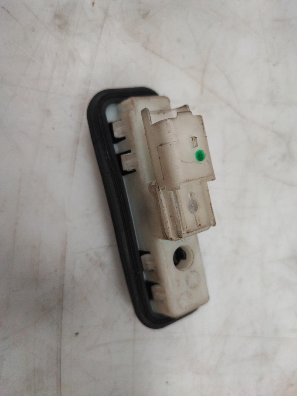 Actionneur serrure coffre CITROEN C3 2 PHASE 1 Essence - 1