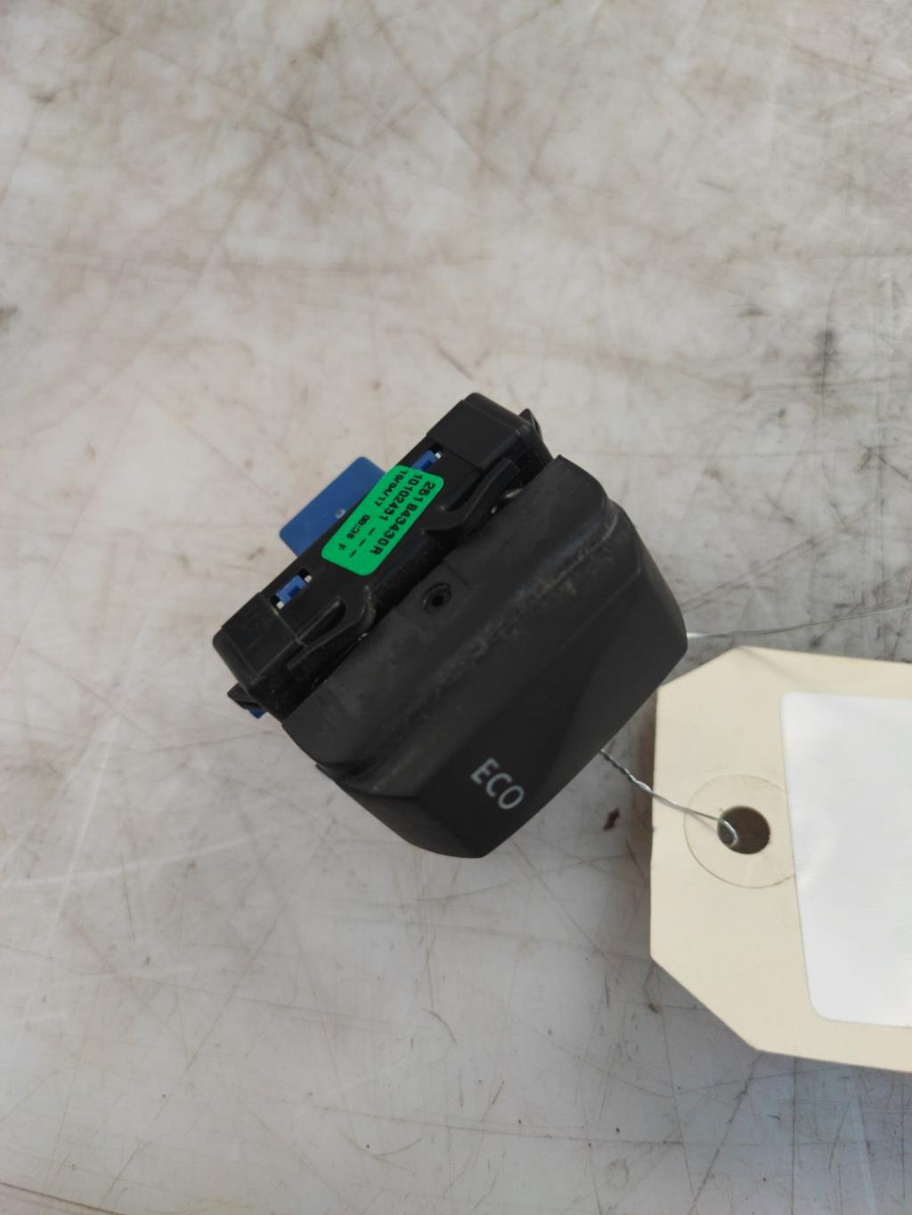 Bouton/Interrupteur DACIA DUSTER 1 PHASE 2 Diesel - 1