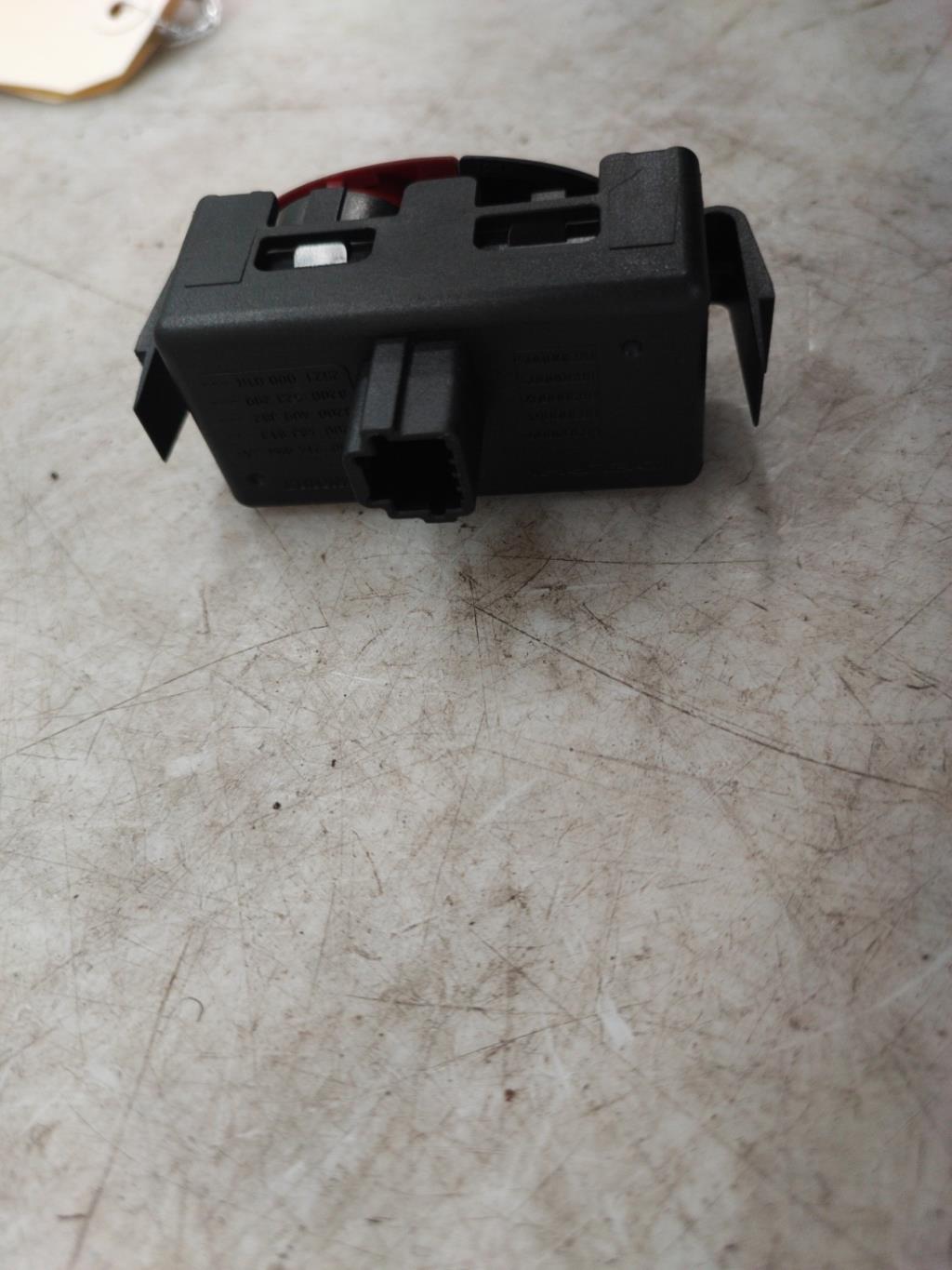 Bouton de warning RENAULT TWINGO 2 PHASE 1 Diesel - 1