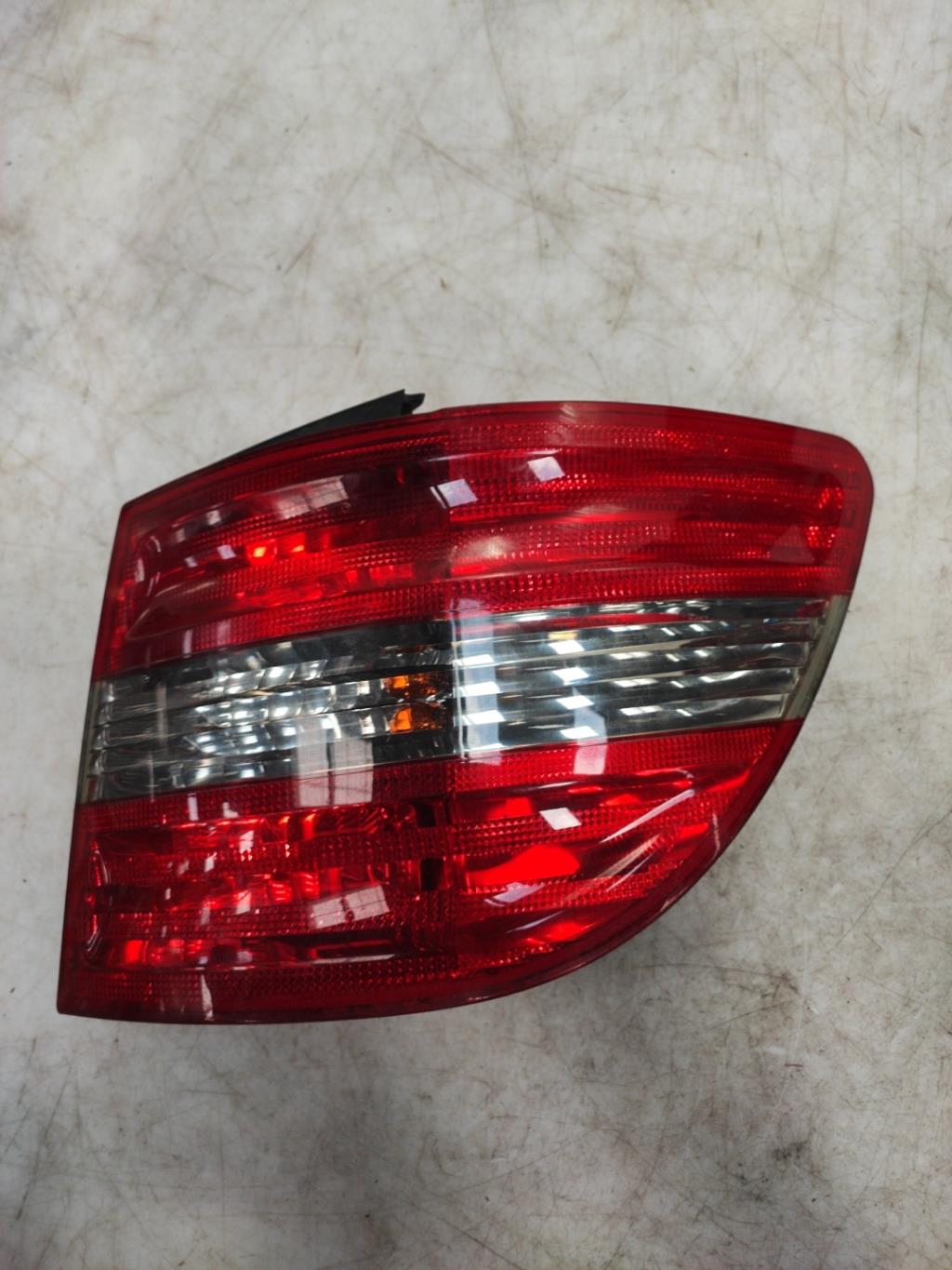 Fanale posteriore principale destro (luci) MERCEDES CLASSE B 245 PHASE 1 Diésel - 1