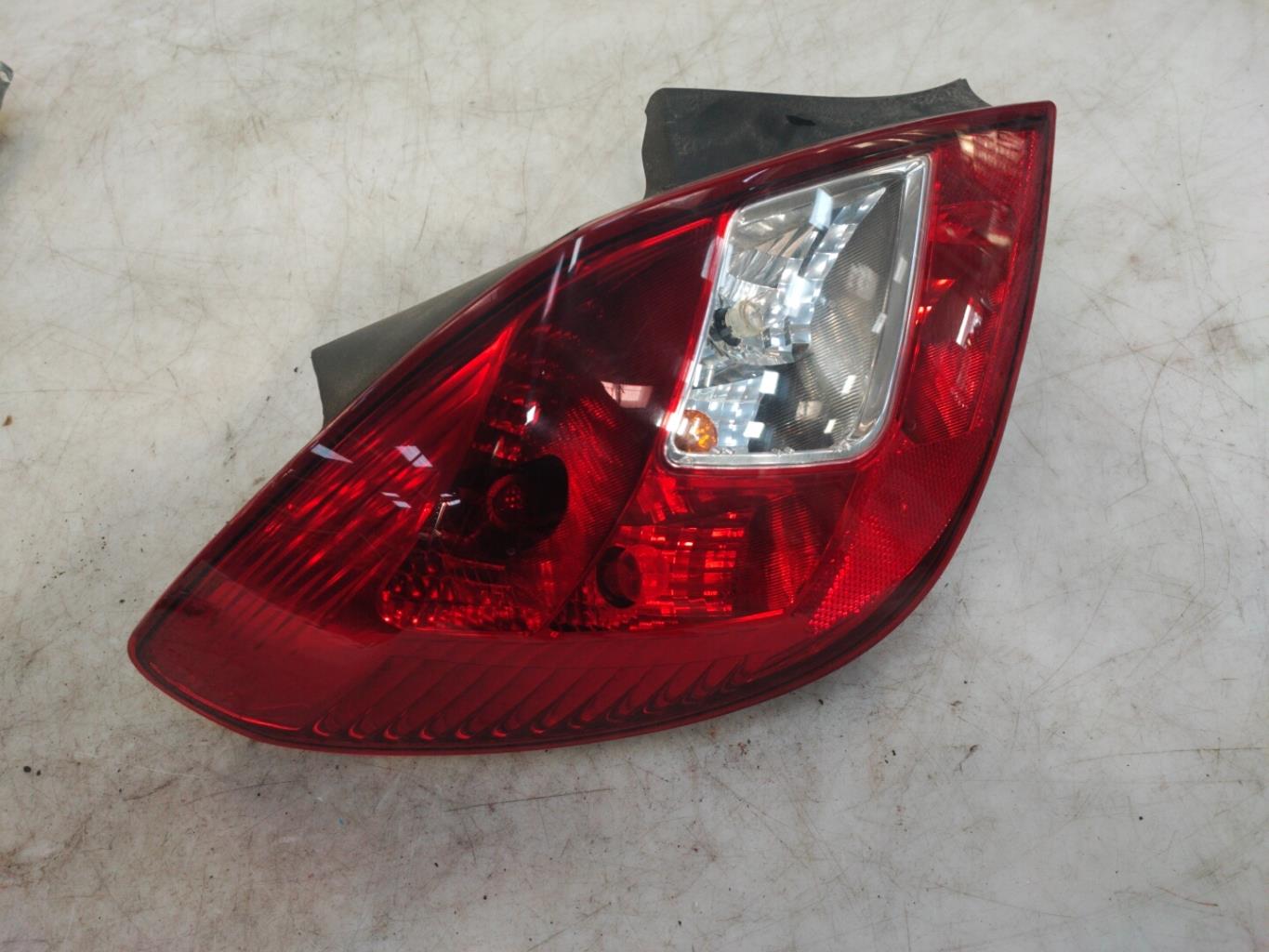 Fanale posteriore principale sinistro (luci) OPEL CORSA D PHASE 1 Diésel - 1