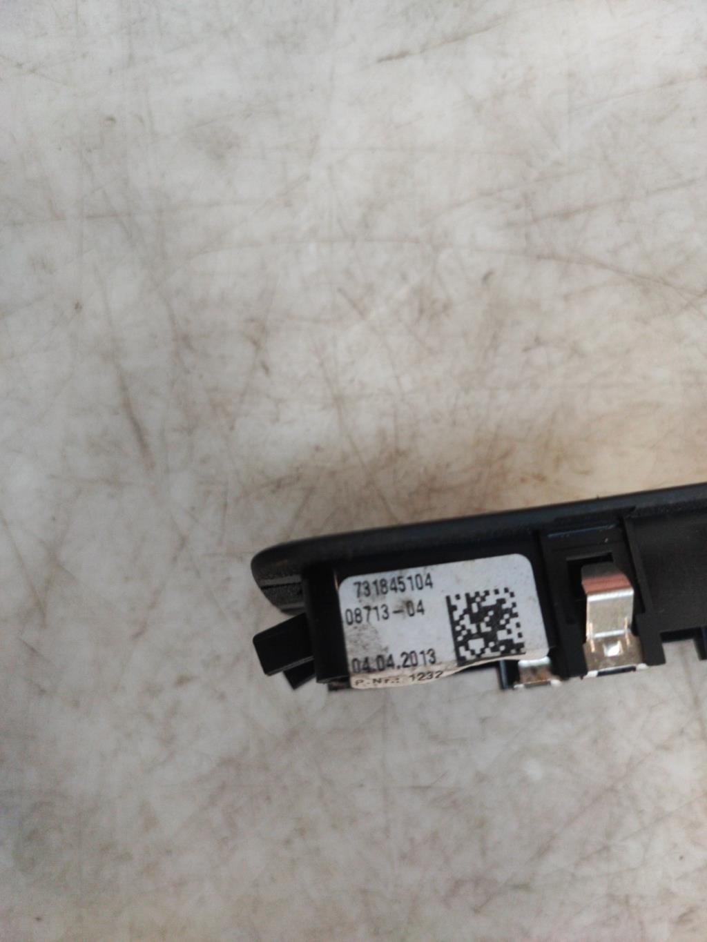 Interruttore lavacristalli anteriore destro BMW SERIE 1 F21 PHASE 1 Diésel - 1