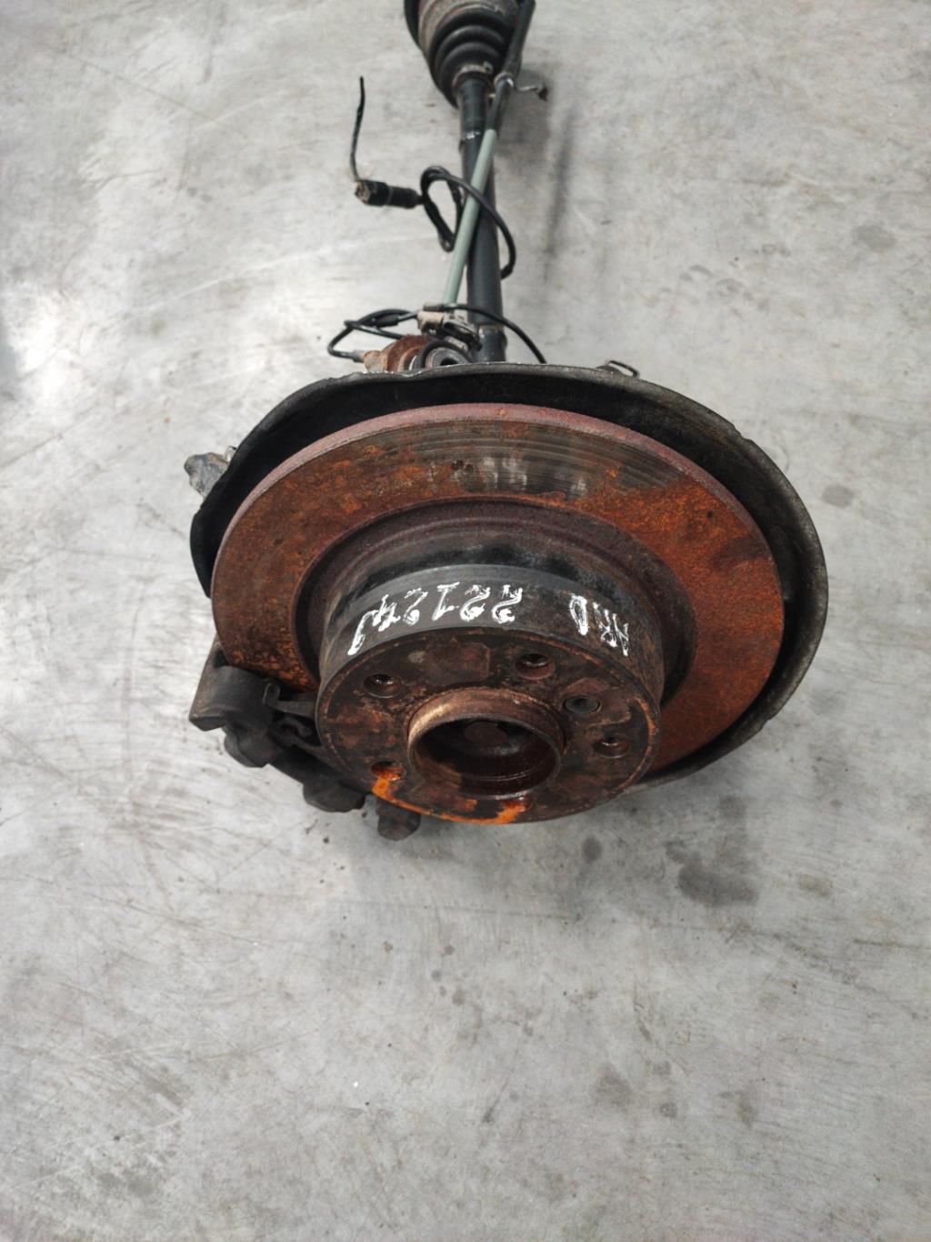 Mozzo posteriore destro BMW SERIE 1 F21 PHASE 1 Diésel - 1