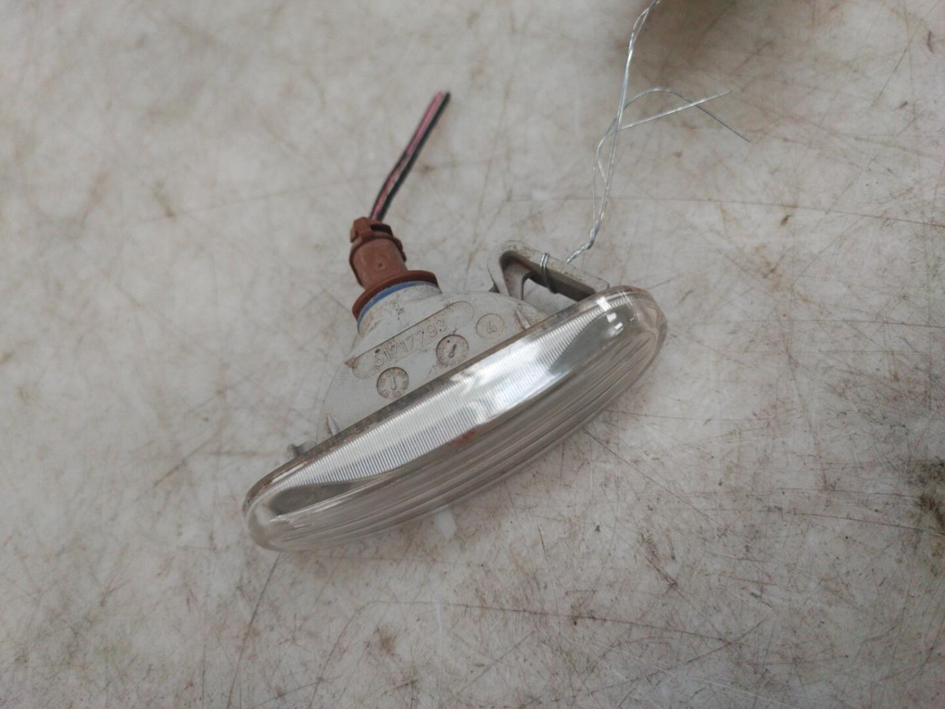 Ripetitore lampeggiante anteriore destro (Luci) FIAT GRANDE PUNTO Diésel - 1