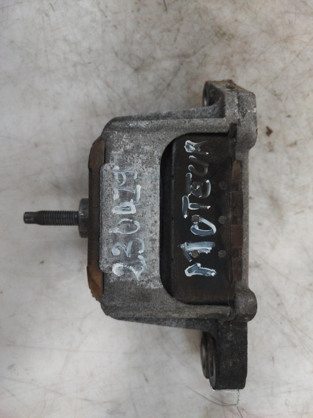 Supporto motore destro PEUGEOT 508 1 SW PHASE 1 BREAK Diésel - 1