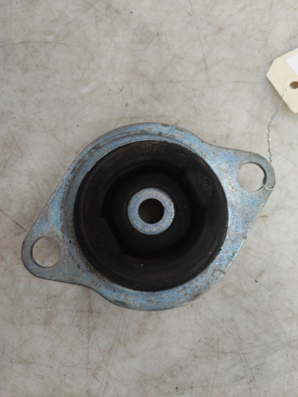 Support moteur gauche RENAULT TWINGO 2 PHASE 1 Diesel - 1