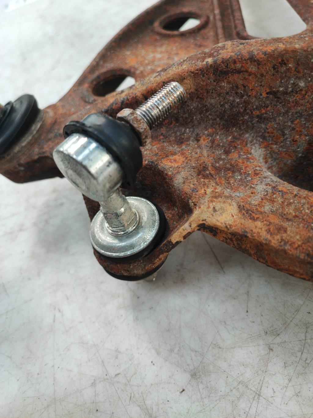 Triangolo anteriore destro SUZUKI GRAND VITARA 1 Diésel - 1