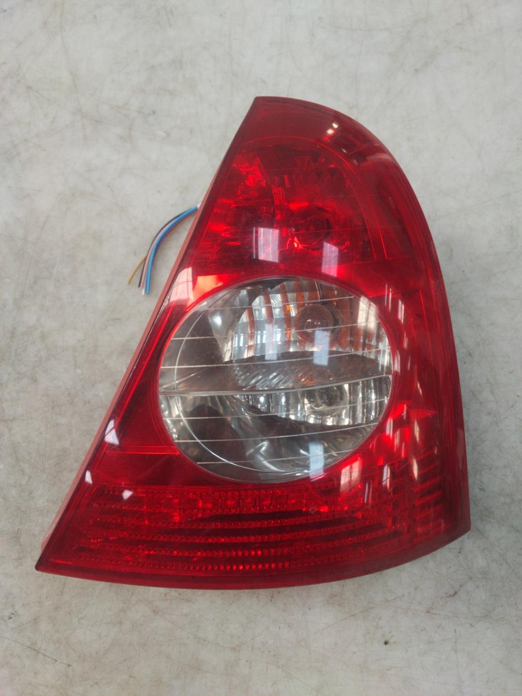 Fanale posteriore principale destro (luci) RENAULT CLIO 2 PHASE 2 Diésel - 1