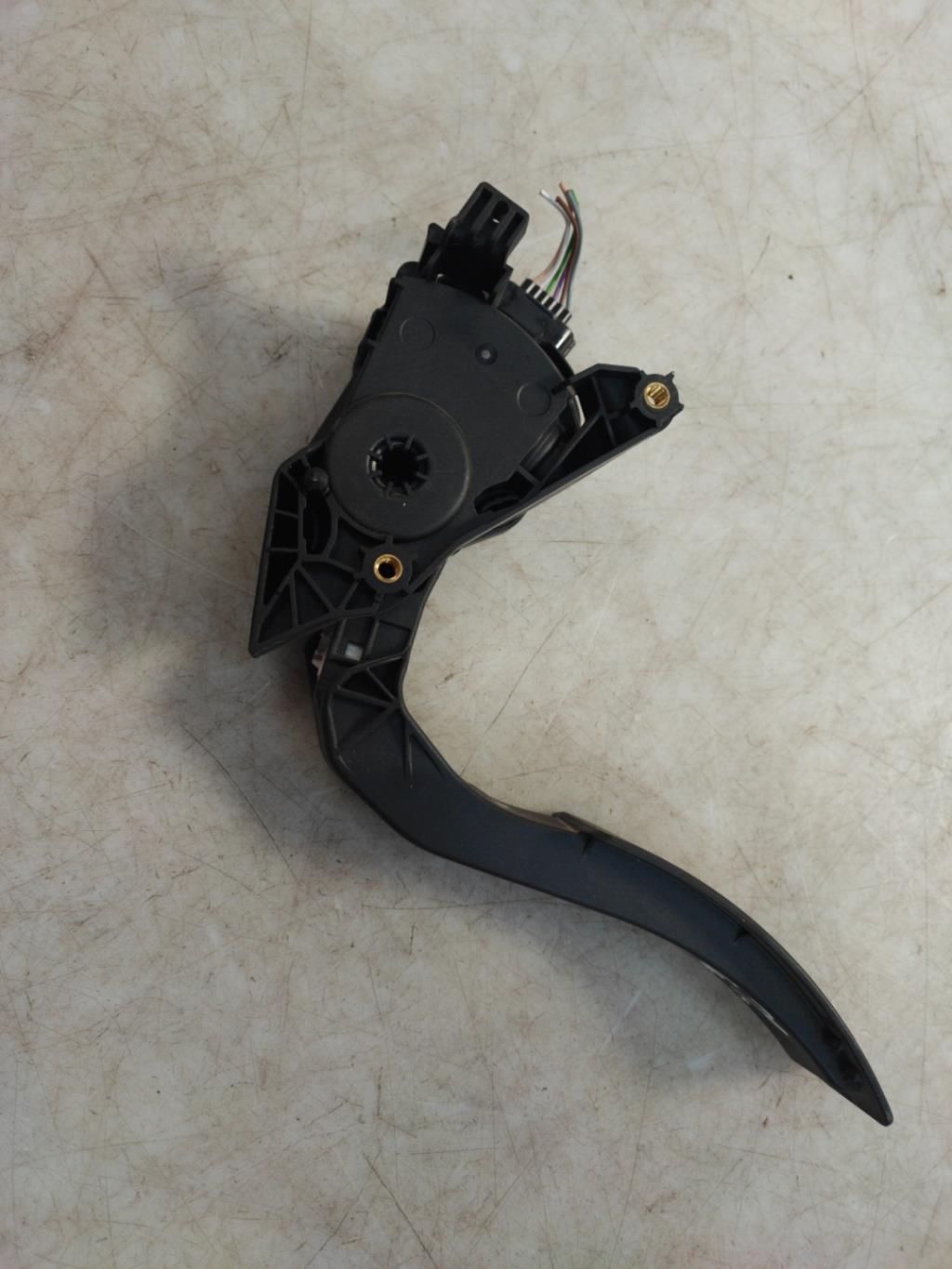 Pedale acceleratore RENAULT CLIO 4 PHASE 2 Diésel - 1