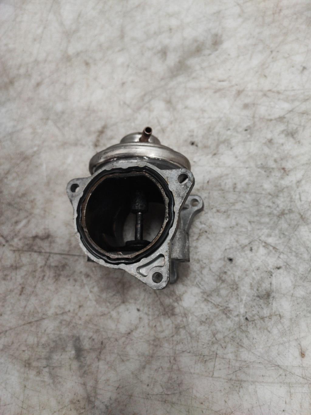 Vanne EGR VOLKSWAGEN PASSAT 5 Diesel - 1