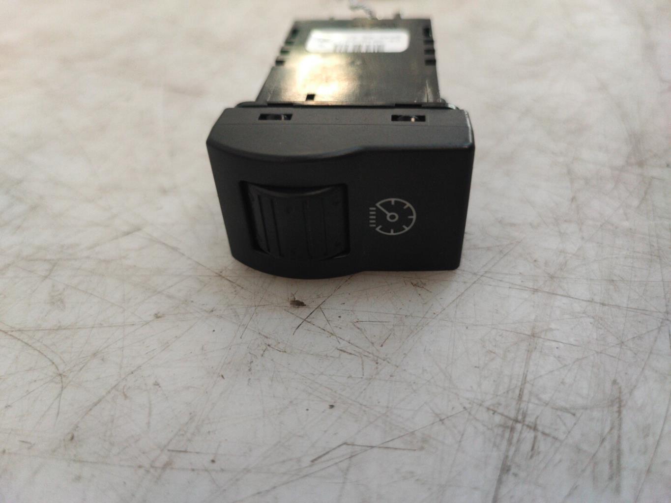 Bouton/Interrupteur MAZDA 3 1 PHASE 1 Essence - 1