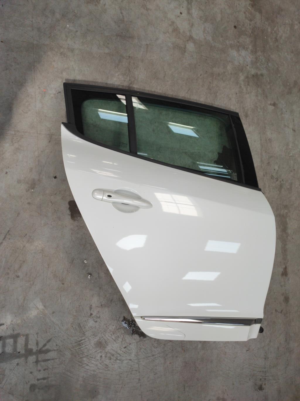 Puerta trasera derecha RENAULT MEGANE 3 PHASE 2  - 1