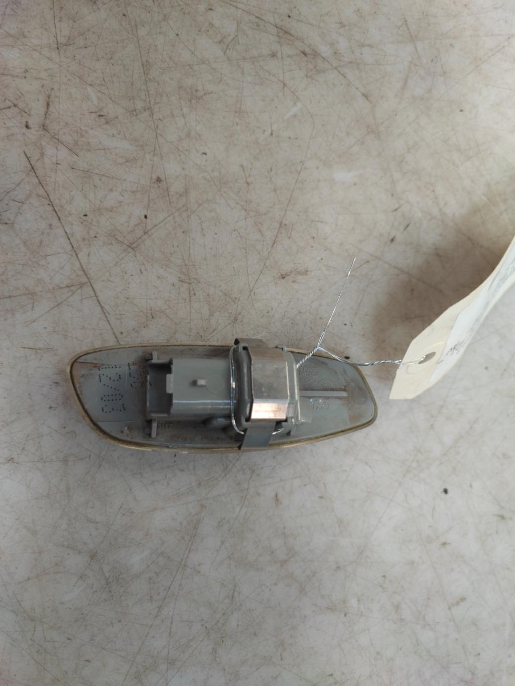 Ripetitore lampeggiante anteriore sinistro (Luci) PEUGEOT 207 PHASE 2 Diésel - 1