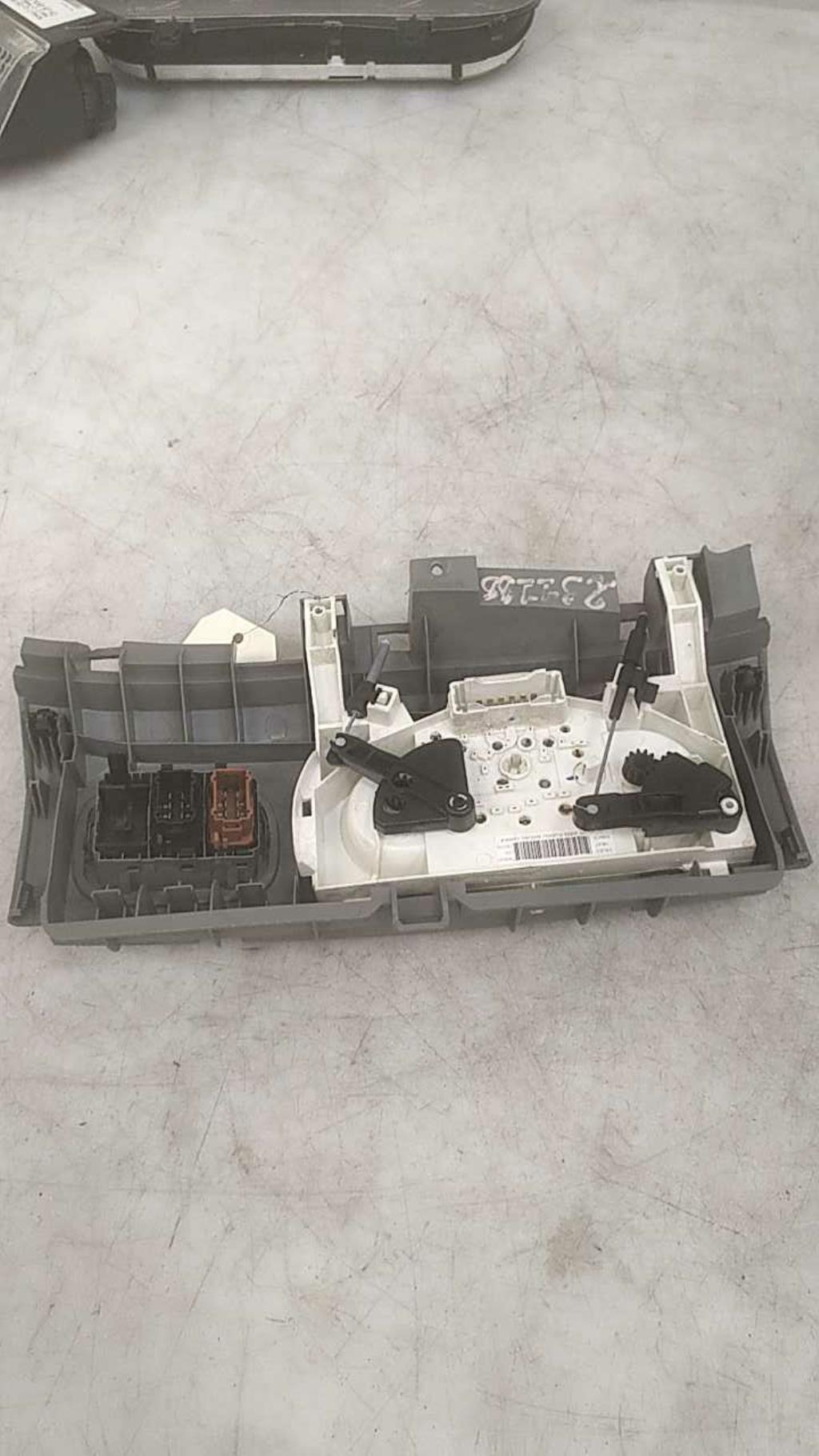 Commande chauffage RENAULT TRAFIC 2 PHASE 2 Diesel - 1