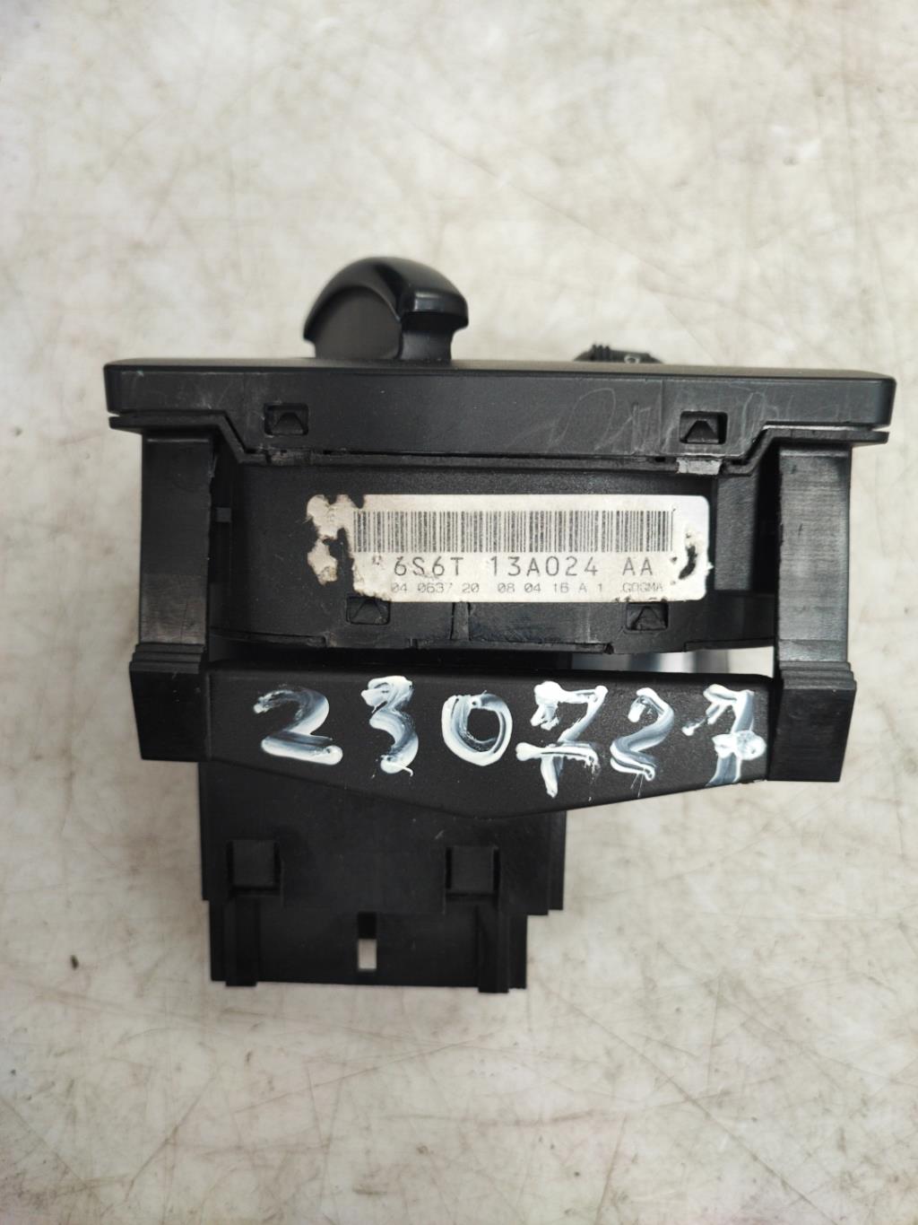 Commande de phare FORD FIESTA 5 PHASE 2 Diesel - 1