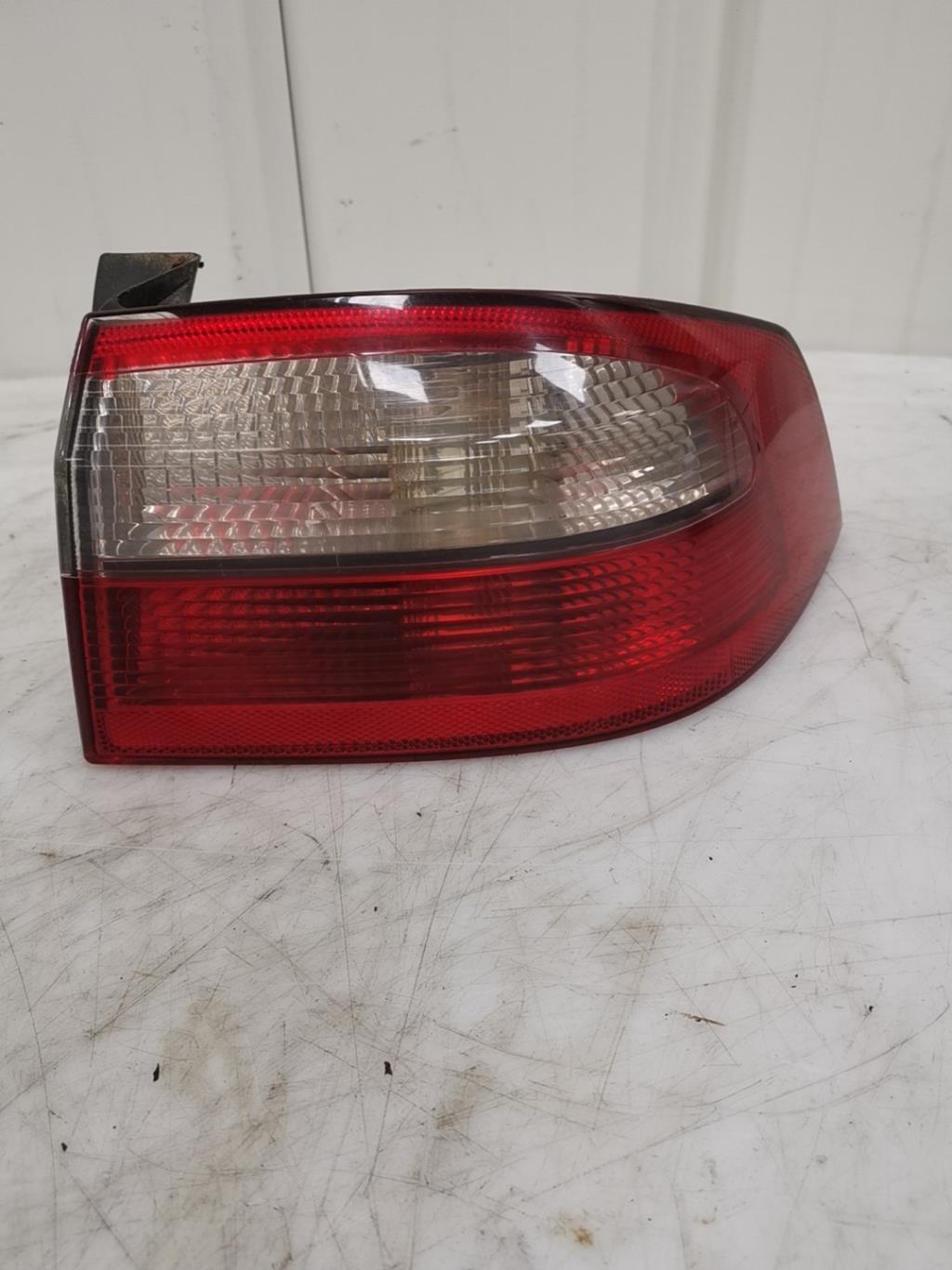 Fanale posteriore principale destro (luci) RENAULT LAGUNA 2 PHASE 1 Gasolina - 1