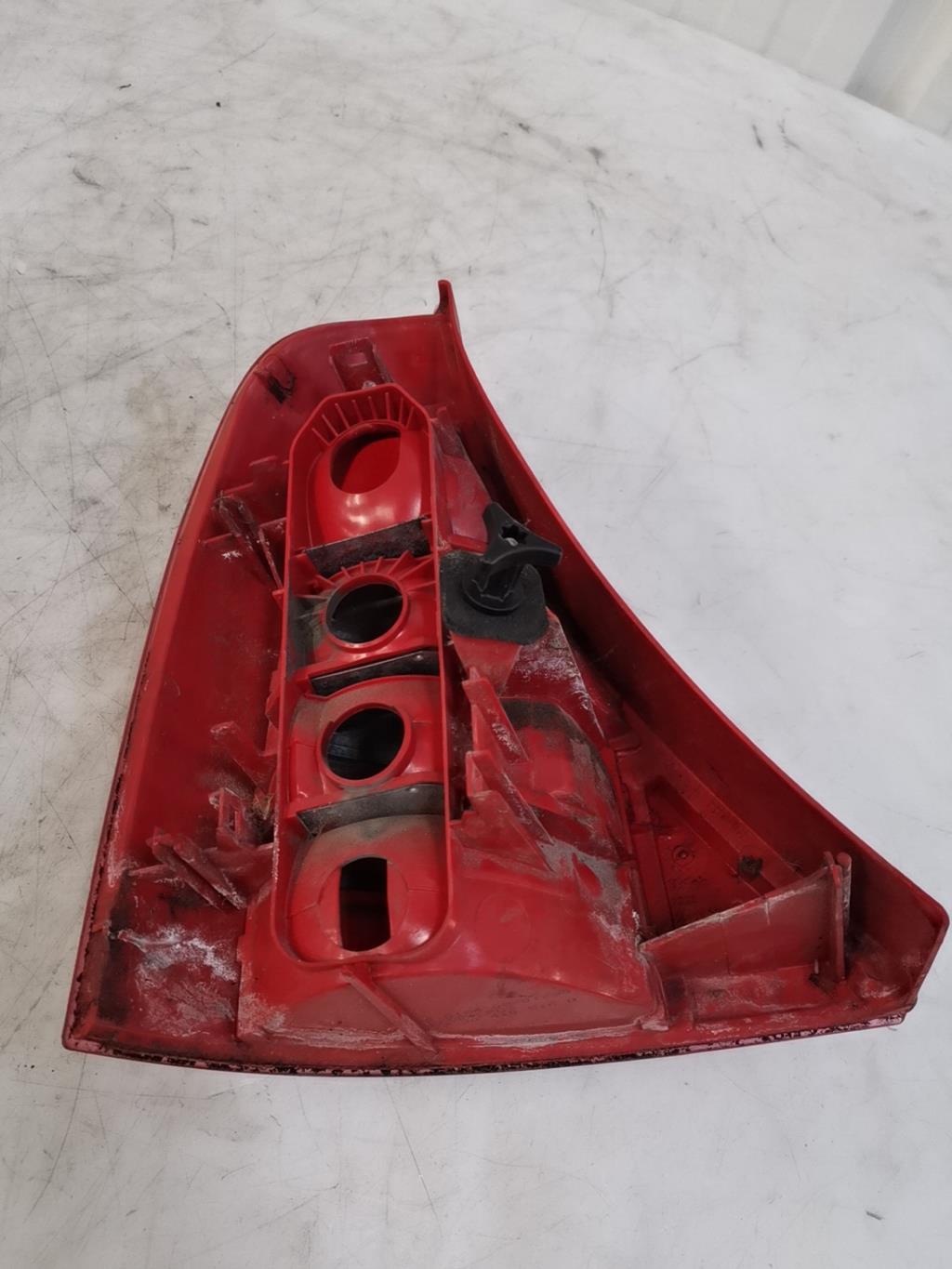 Fanale posteriore principale destro (luci) RENAULT CLIO 2 PHASE 1 Gasolina - 1