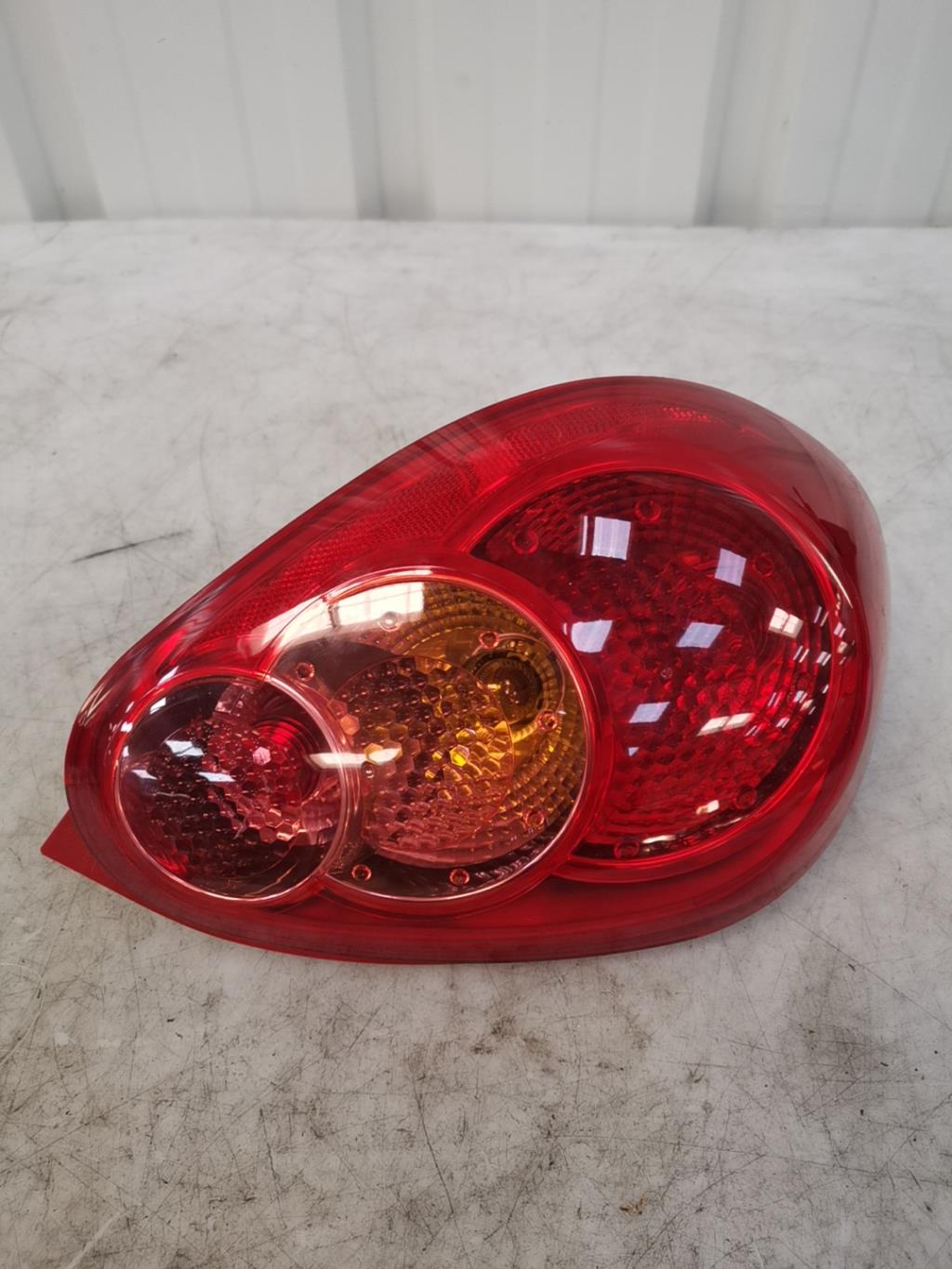 Fanale posteriore principale sinistro (luci) TOYOTA AYGO 1 PHASE 2 Gasolina - 1