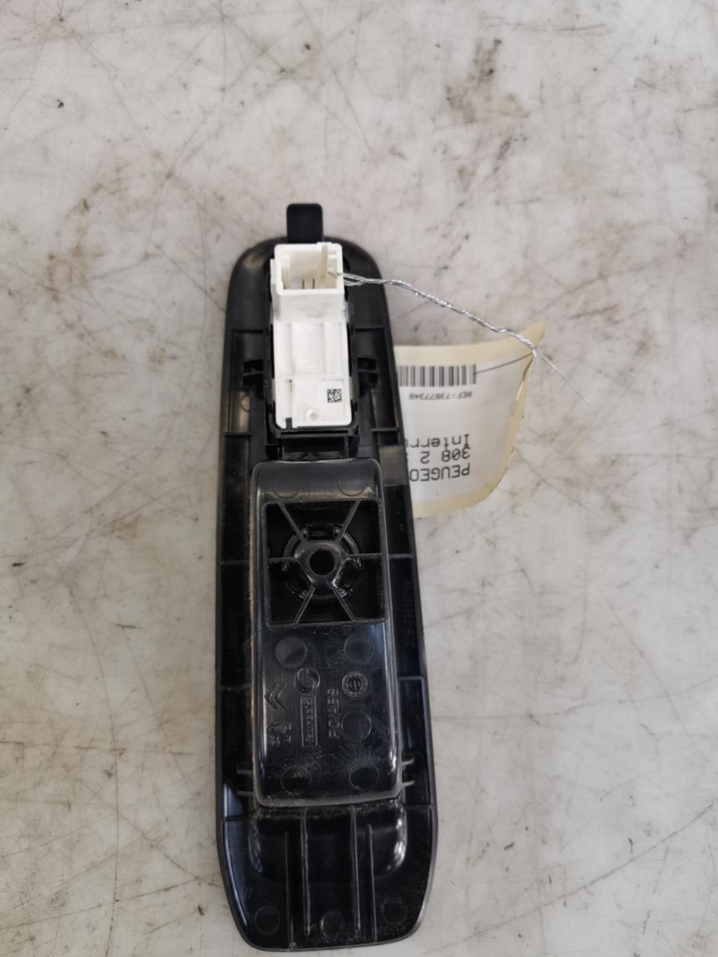 Interruttore lavacristalli posteriore destro PEUGEOT 308 2 SW PHASE 2 BREAK Diésel - 1