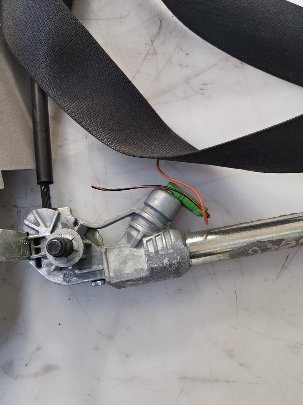 Cintura di sicurezza anteriore sinistra OPEL CORSA D PHASE 2 Diésel - 1