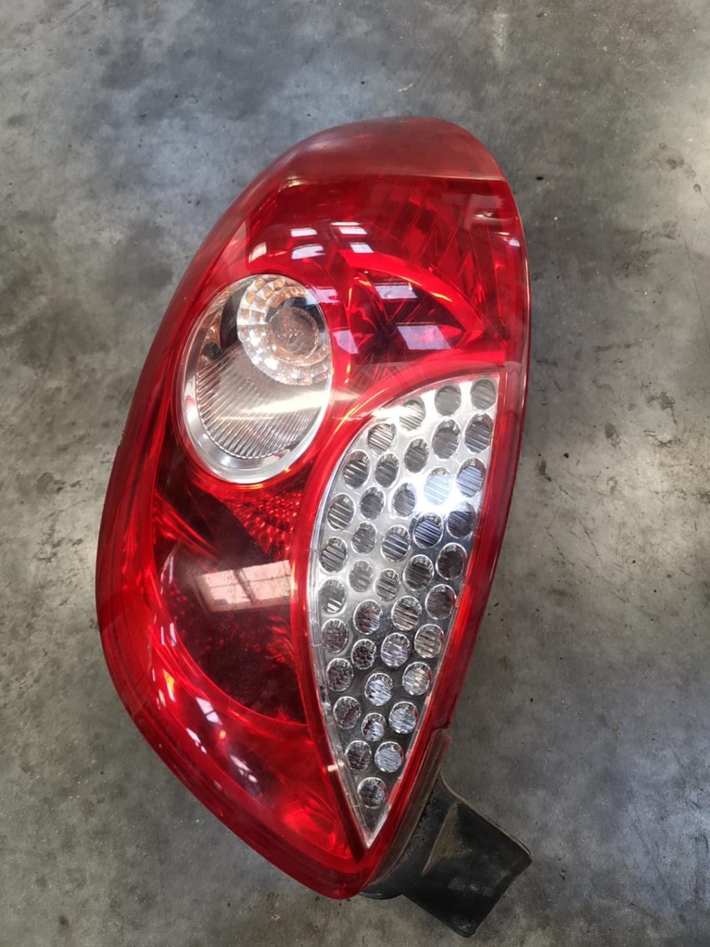 Fanale posteriore principale destro (luci) PEUGEOT 206+ Diésel - 1