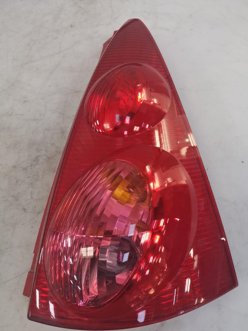 Fanale posteriore principale destro (luci) PEUGEOT 107 PHASE 2 Gasolina - 1