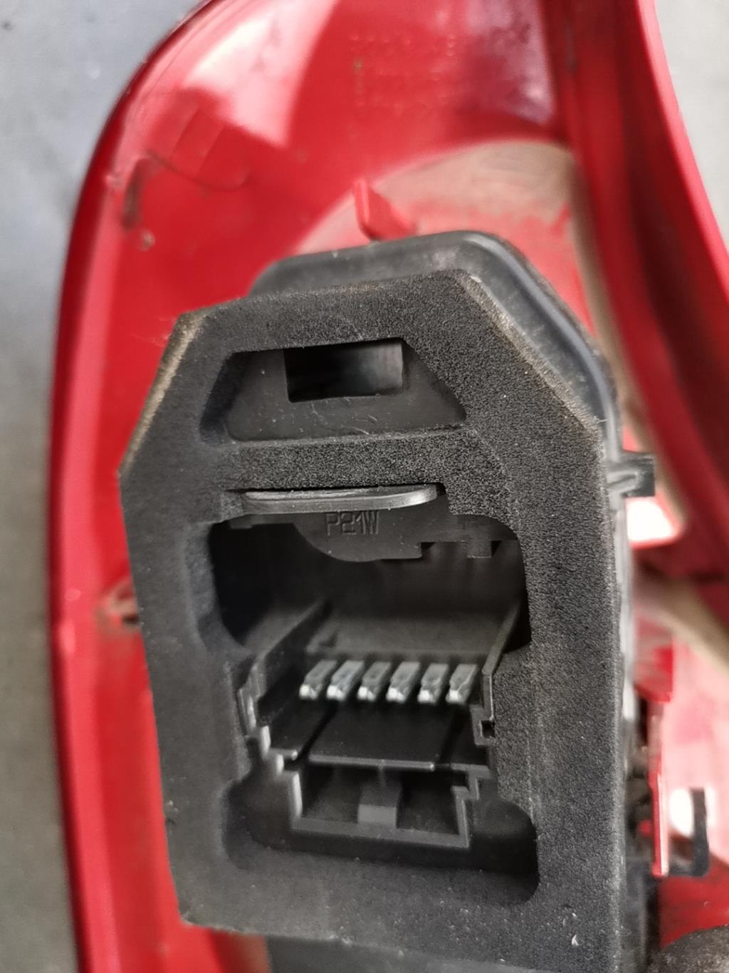 Fanale posteriore principale destro (luci) RENAULT CLIO 2 CAMPUS PHASE 2 Gasolina/GLP - 1