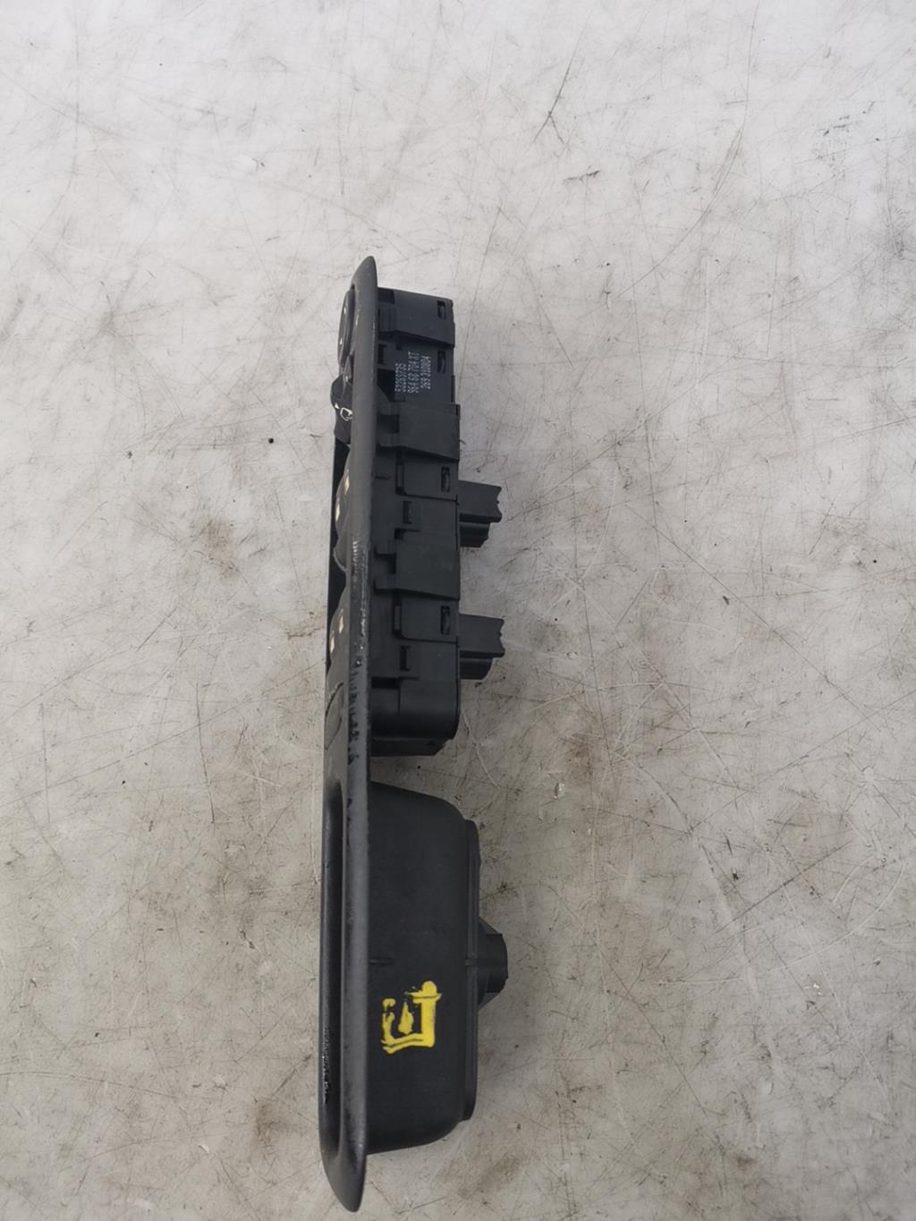 Interruttore lavacristalli anteriore sinistro PEUGEOT 407 PHASE 1 Gasolina - 1