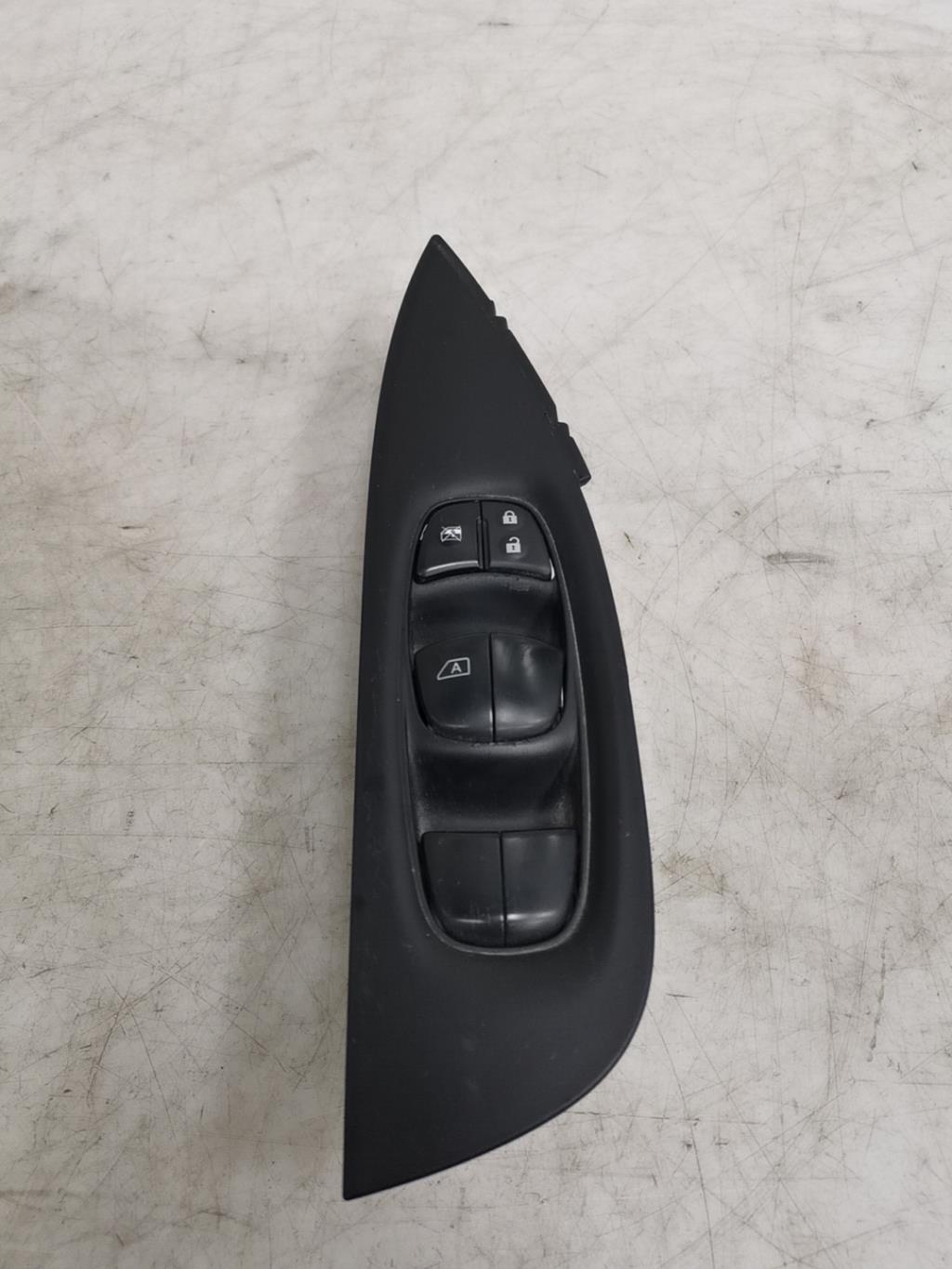 Interruttore lavacristalli anteriore sinistro NISSAN QASHQAI 2 PHASE 1 Gasolina - 1