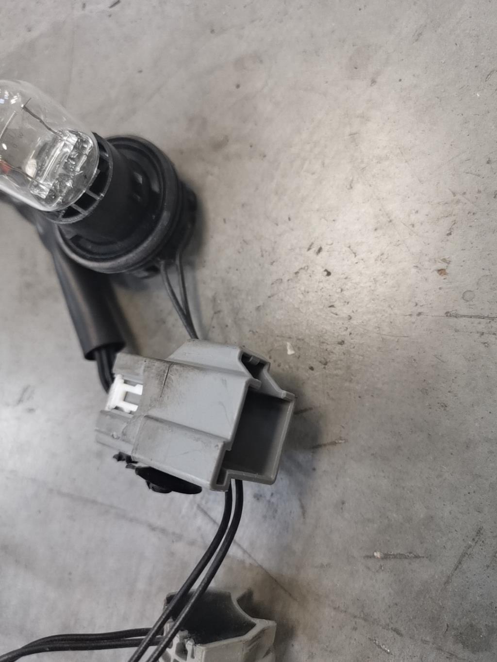 Platine feu arriere gauche FORD TRANSIT CONNECT 2 PHASE 2 Diesel - 1