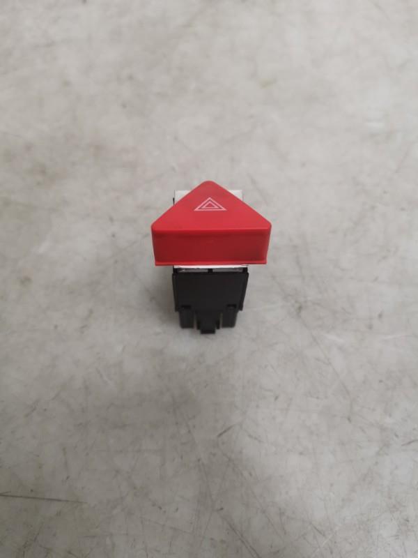 Interruttore luci emergenza VOLKSWAGEN TOURAN 1 PHASE 1 Diésel - 1